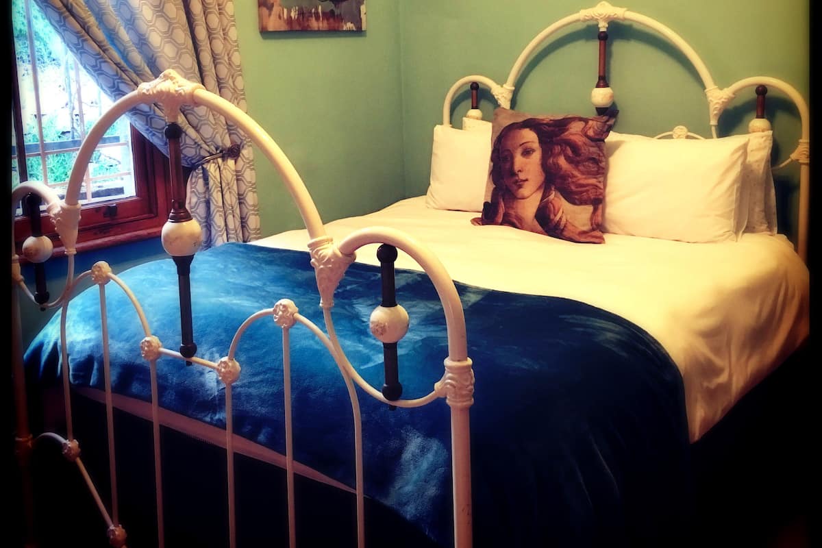 Room (Piano) | 1 bedroom, in-room safe, desk, iron/ironing board (on request)