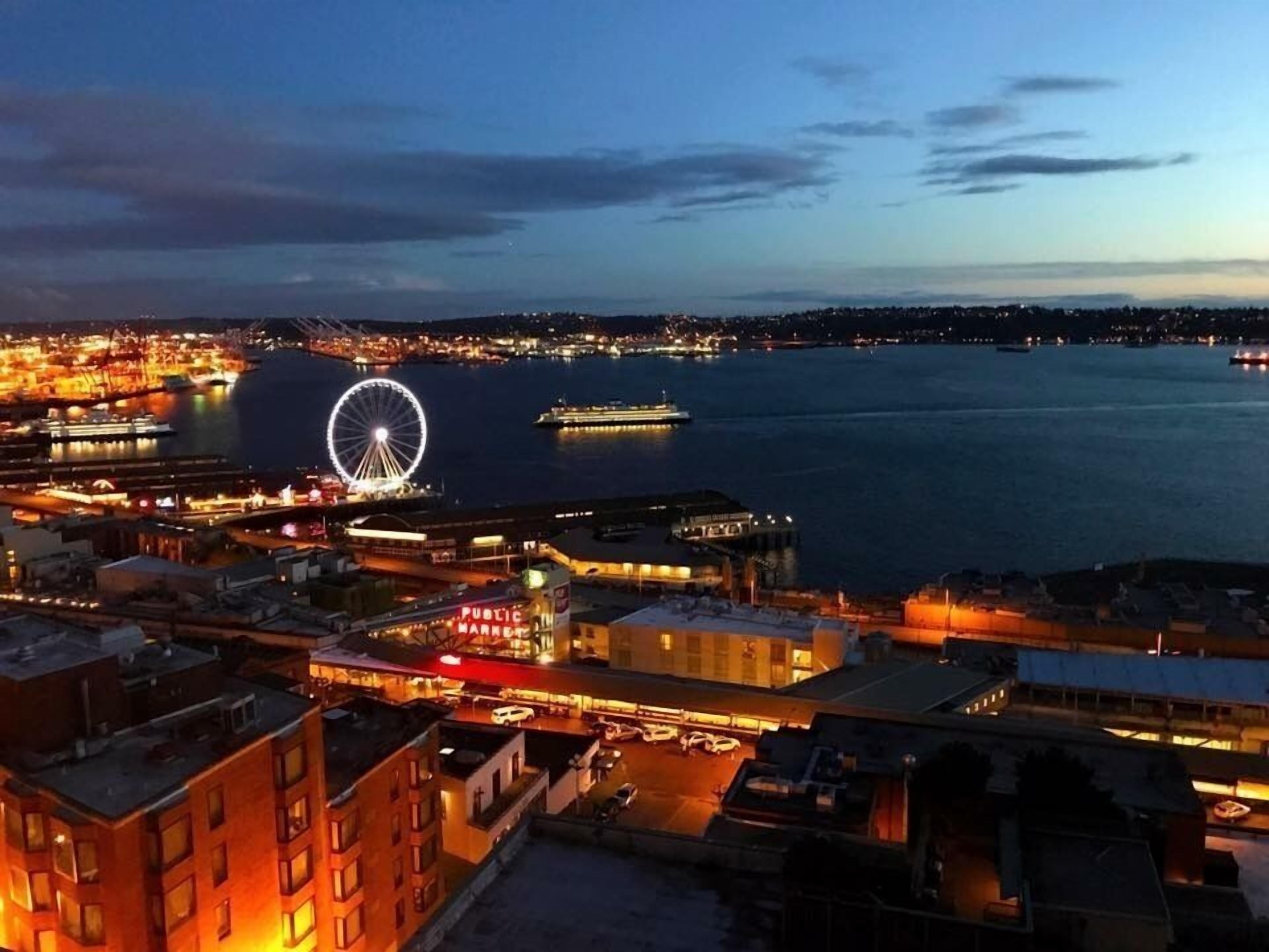 rooftop bar, ocean views, open daily