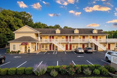 At 9 Motel Near Freehold I-195