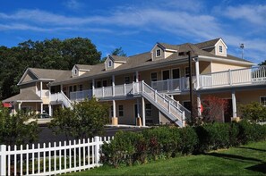 Front of property - At 9 Motel Near Freehold I-195 (Howell)