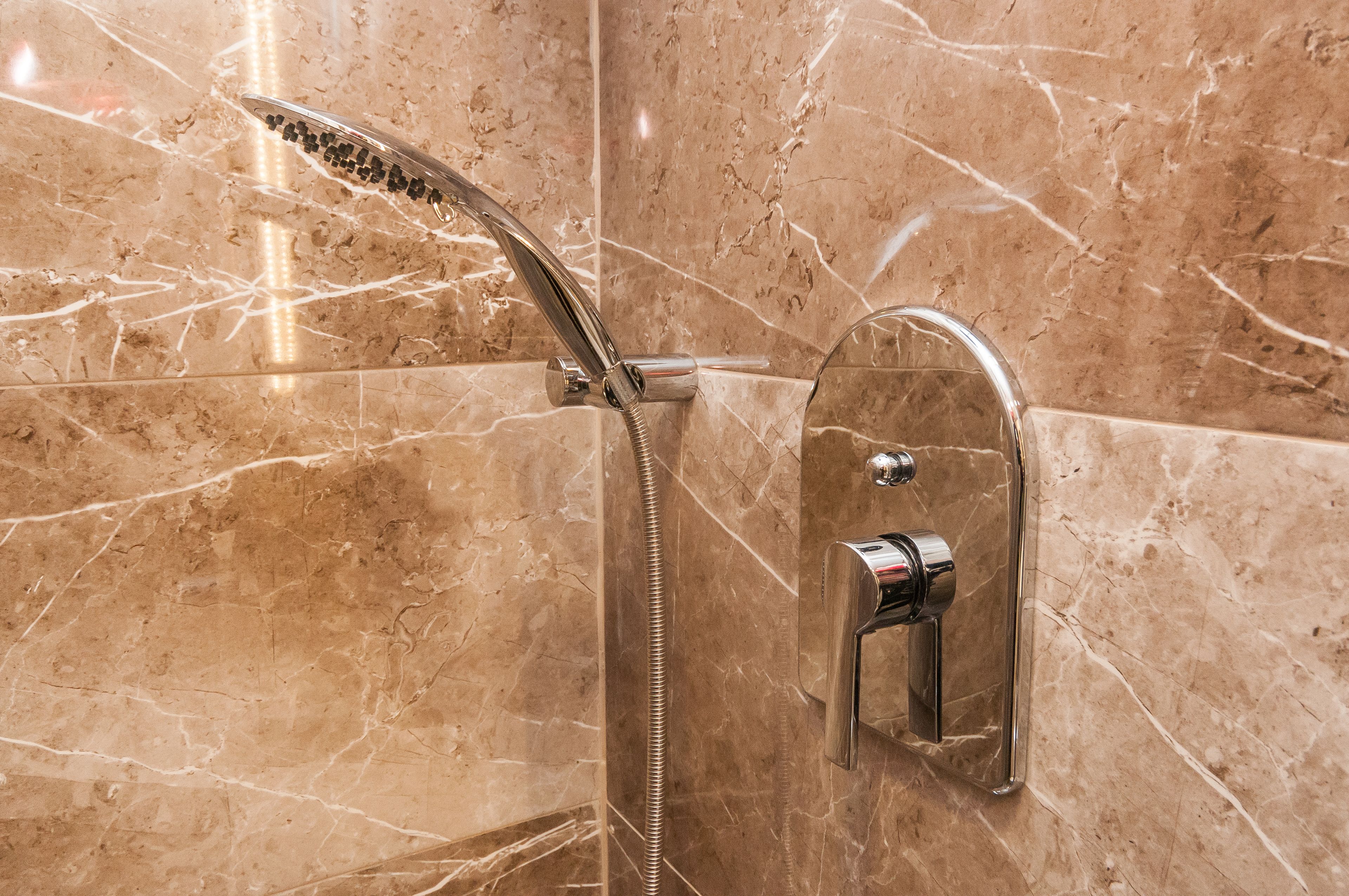 shower, rainfall showerhead, free toiletries, hair dryer