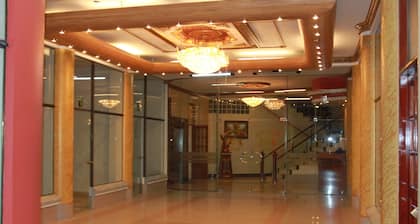 Golden Palace Hotel