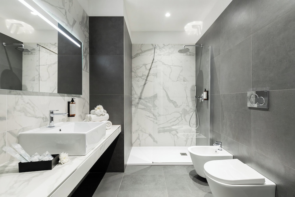 DA ME Suites by null