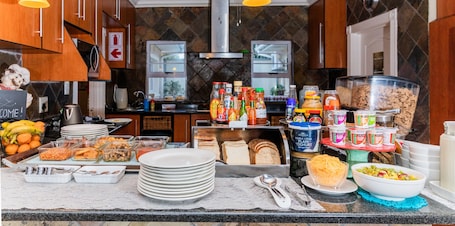Free daily buffet breakfast