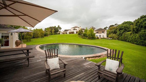 Cottage | View from room - Majini Guest House (Cape Town)