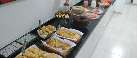 Tägliches inbegriffenes Frühstücksbuffet