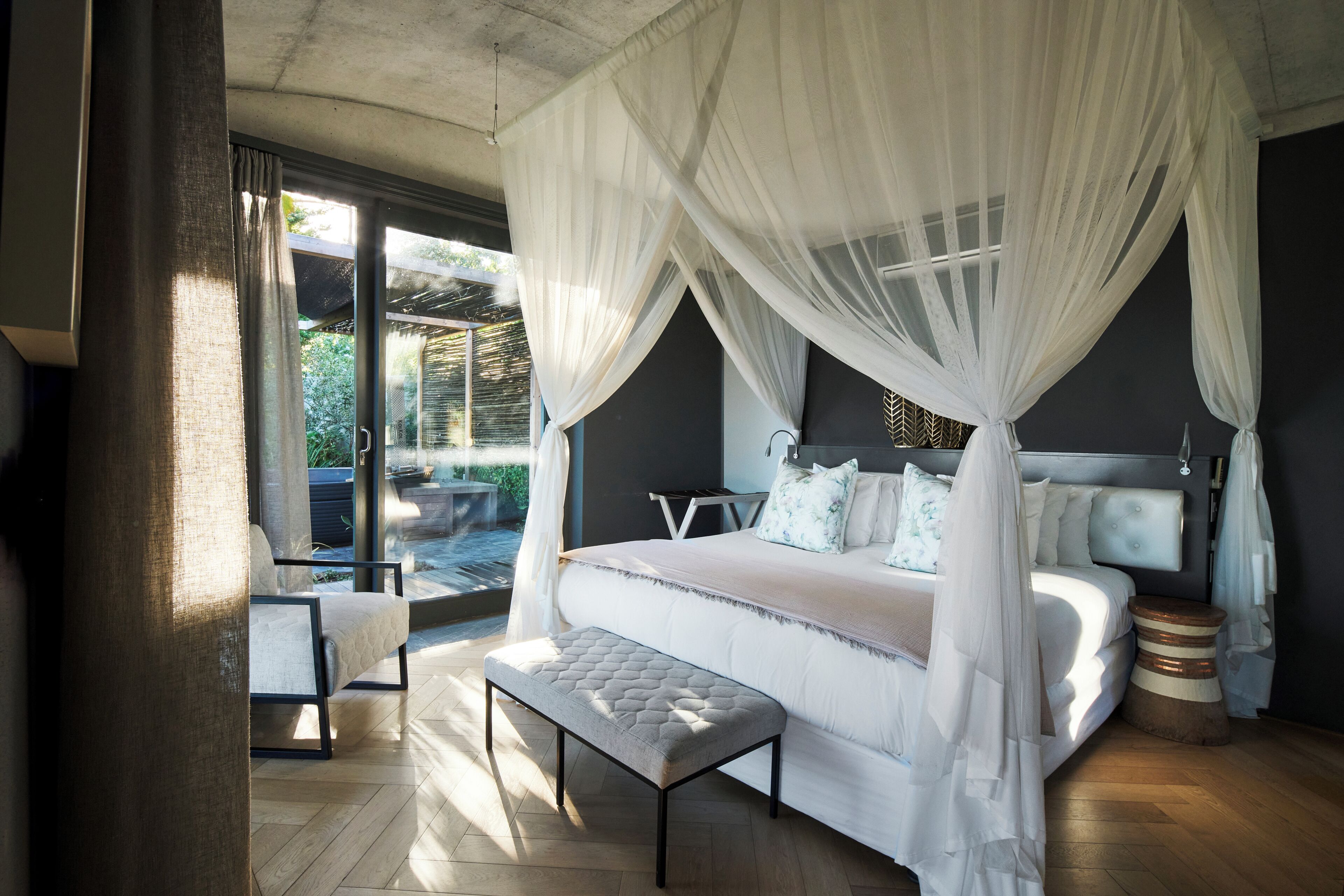 Häämatkahuvila | Ylelliset vuodevaatteet, tallelokero huoneessa