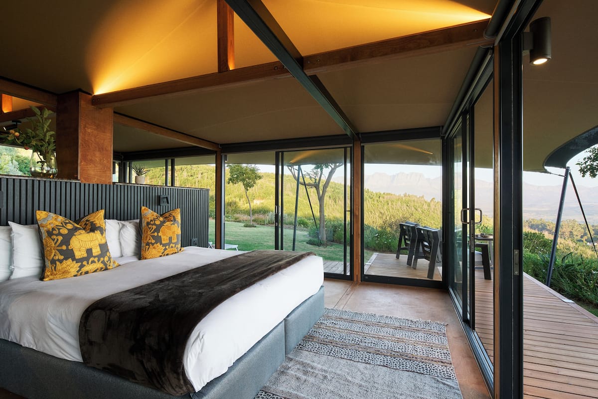 Signature Nature Suite | Premium bedding, in-room safe, individually decorated