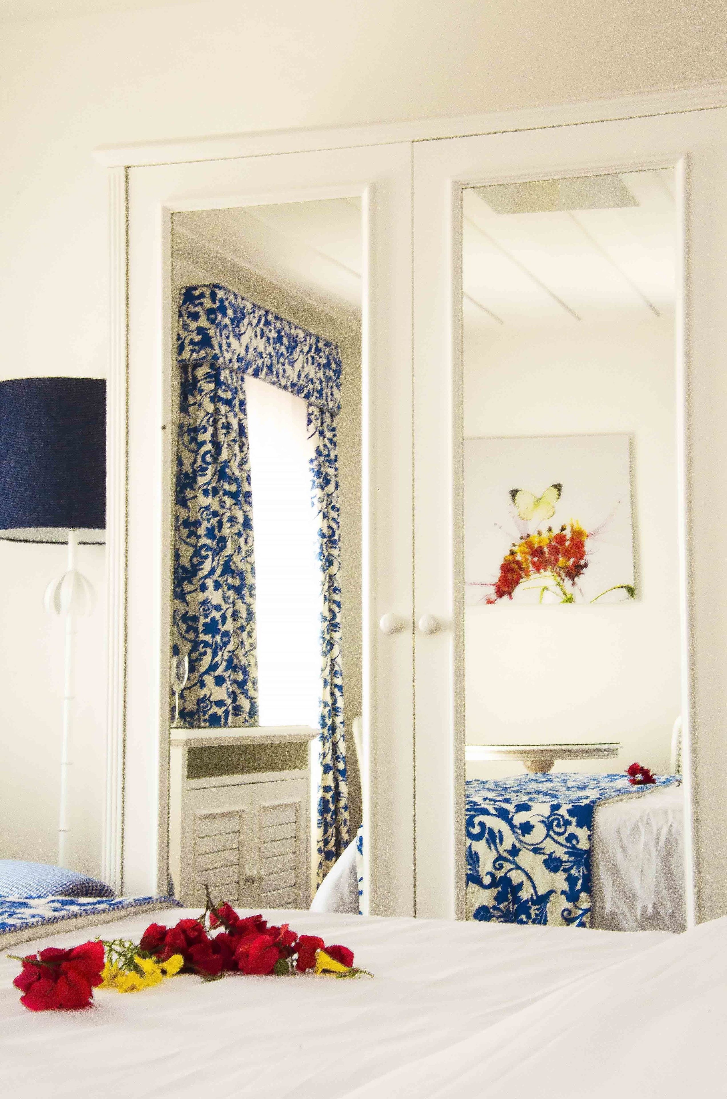 suite (casarão) | premium bedding, minibar, in-room safe, individually decorated