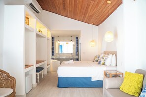 Suite | Sengetøy av topp kvalitet, minibar og safe på rommet