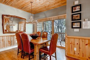 Premium Townhome, 2 Bedrooms, Non Smoking, Fireplace | In-room dining - Timber Wolf Condos by Vacasa (Park City)