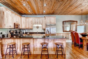 Premium Townhome, 2 Bedrooms, Non Smoking, Fireplace | Private kitchen | Full-sized fridge, microwave, stovetop, dishwasher - Timber Wolf Condos by Vacasa (Park City)