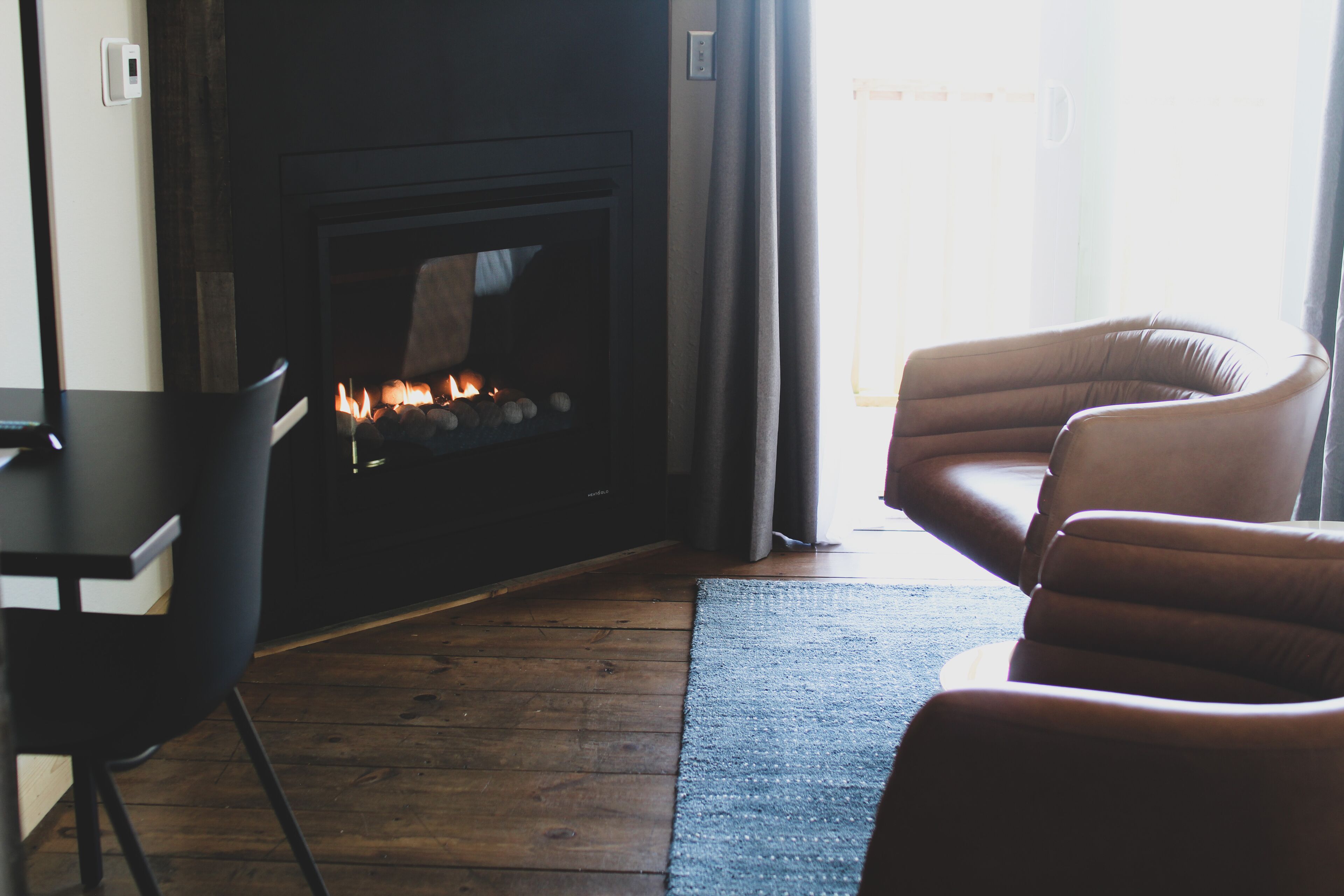 desk, laptop workspace, free wifi, bed sheets