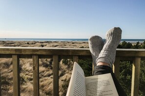 Beach/ocean view - Oceanfront Inn at Discovery Coast (Long Beach)