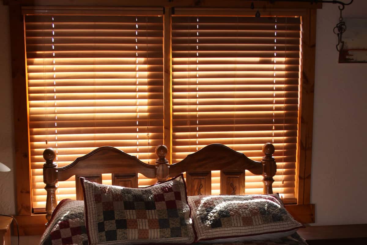 Traditional Room, 1 Queen Bed, Shared Bathroom, Courtyard View | 1 bedroom, premium bedding, down duvets, pillow-top beds