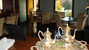 Dining - Indian Creek Village Winery (Ringwood)