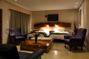 Luksus-suite | Skrivebord, gratis Wi-Fi, sengetøj