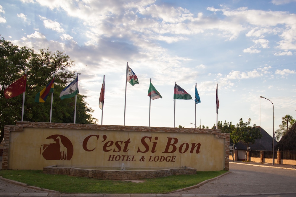 Cest Si Bon Hotel by null