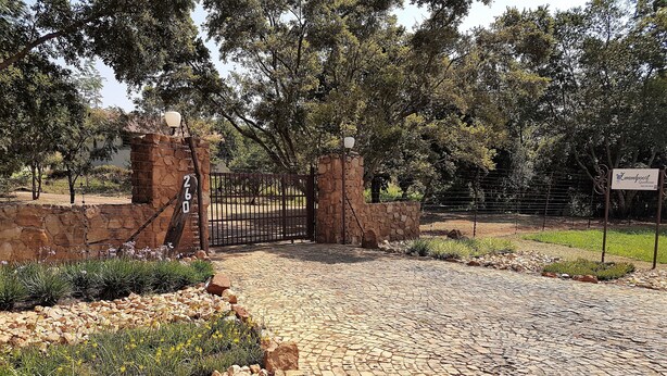 Building design - Zwavelpoort Guesthouse (Tierpoort)