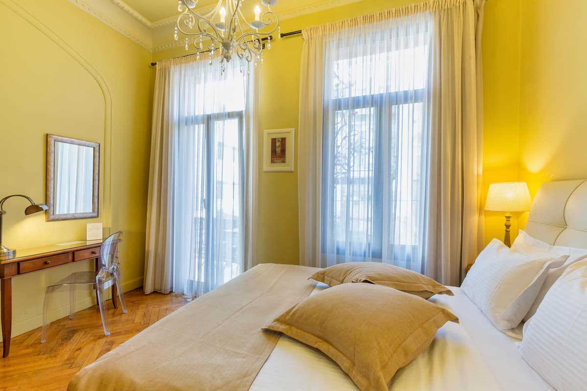 Family Room, Connecting Rooms | 1 bedroom, Egyptian cotton sheets, premium bedding, minibar