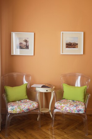 Sengetøy i egyptisk bomull, sengetøy av topp kvalitet og minibar