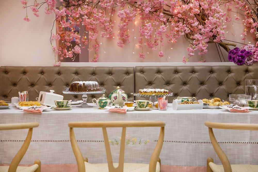 Sweet Home Hotel by null