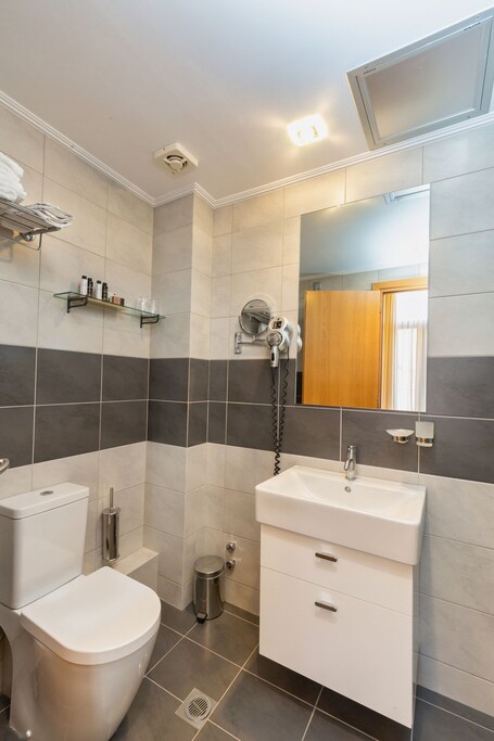 Sweet Home Hotel - Image 70