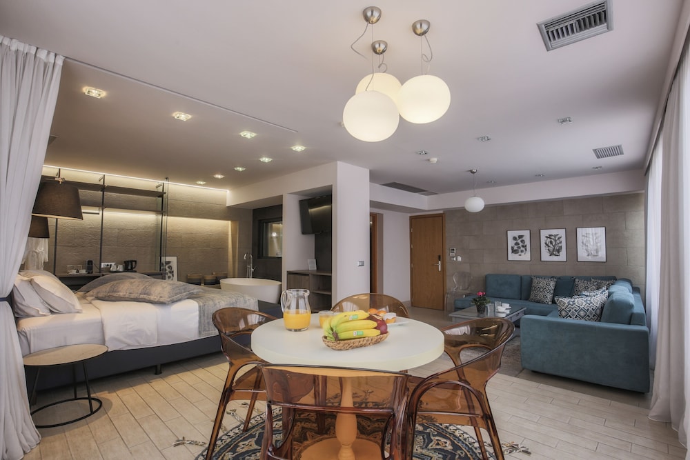 Sweet Home Hotel by null