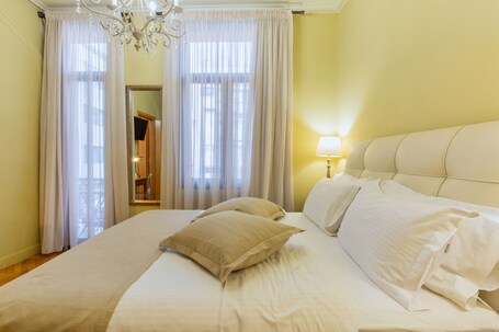 Sweet Home Hotel - Image 20