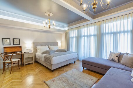 Sweet Home Hotel - Image 28