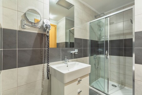 Sweet Home Hotel - Image 63