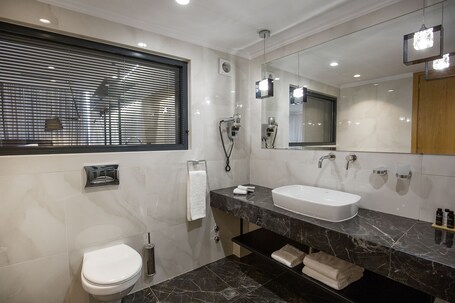 Sweet Home Hotel - Image 40