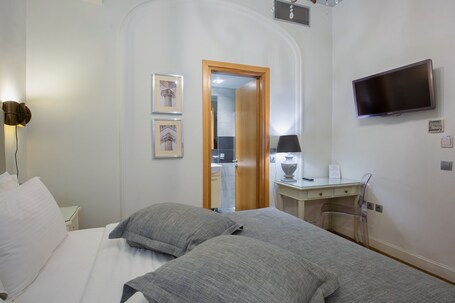 Sweet Home Hotel - Image 89