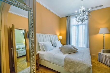 Sweet Home Hotel - Image 56