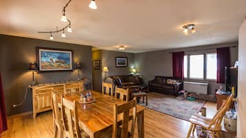 Family Suite | Living room