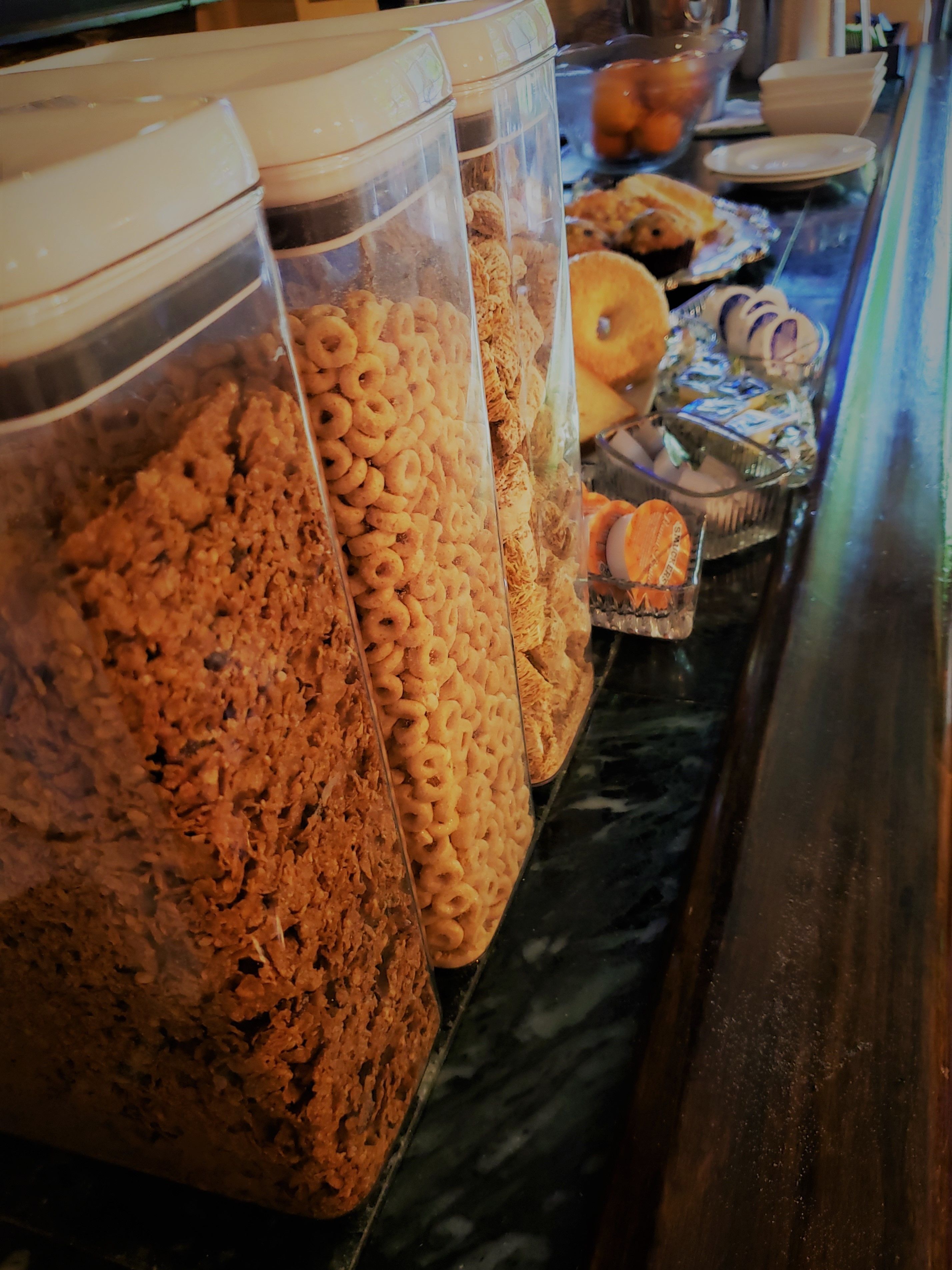 free daily continental breakfast