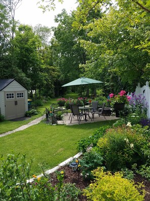 Terrace/patio - Lilly Pad Boerners Guest house (Cedarburg)