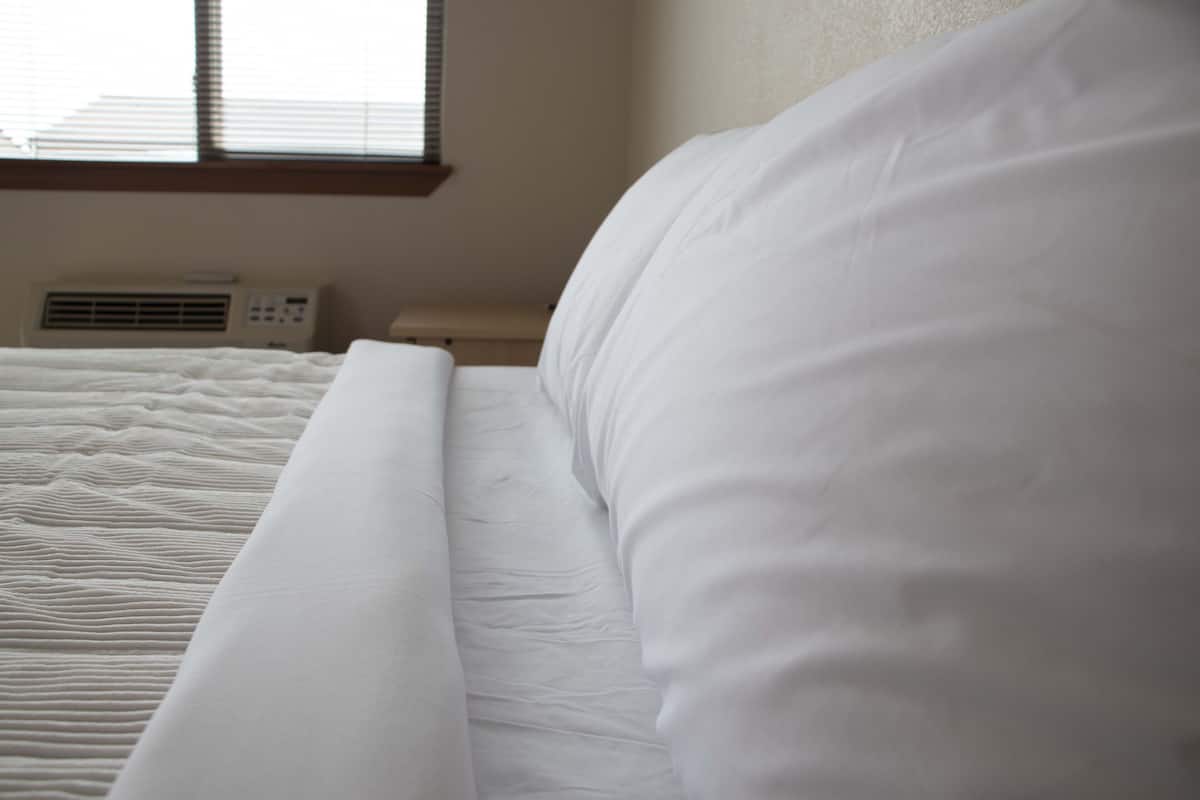 Habitación, 1 cama Queen size | Escritorio, espacio para trabajar con laptop y wifi gratis