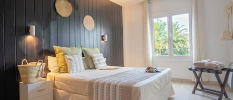 1 bedroom, down comforters, individually furnished, free WiFi