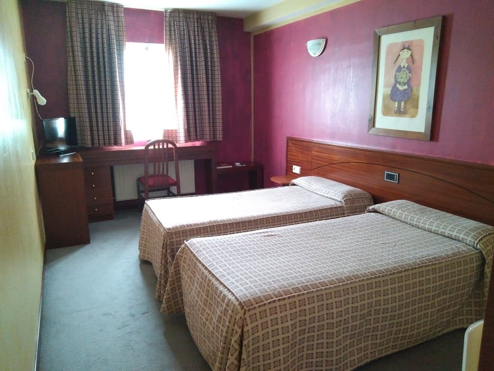 double room, 1 double or 2 single beds | desk, blackout curtains, cots/infant beds, free wifi