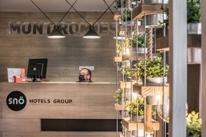 Lobby - Snö Mont-romies (Naut Aran)