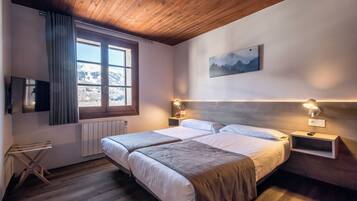 Cribs (free), rollaway beds (surcharge), WiFi (free)