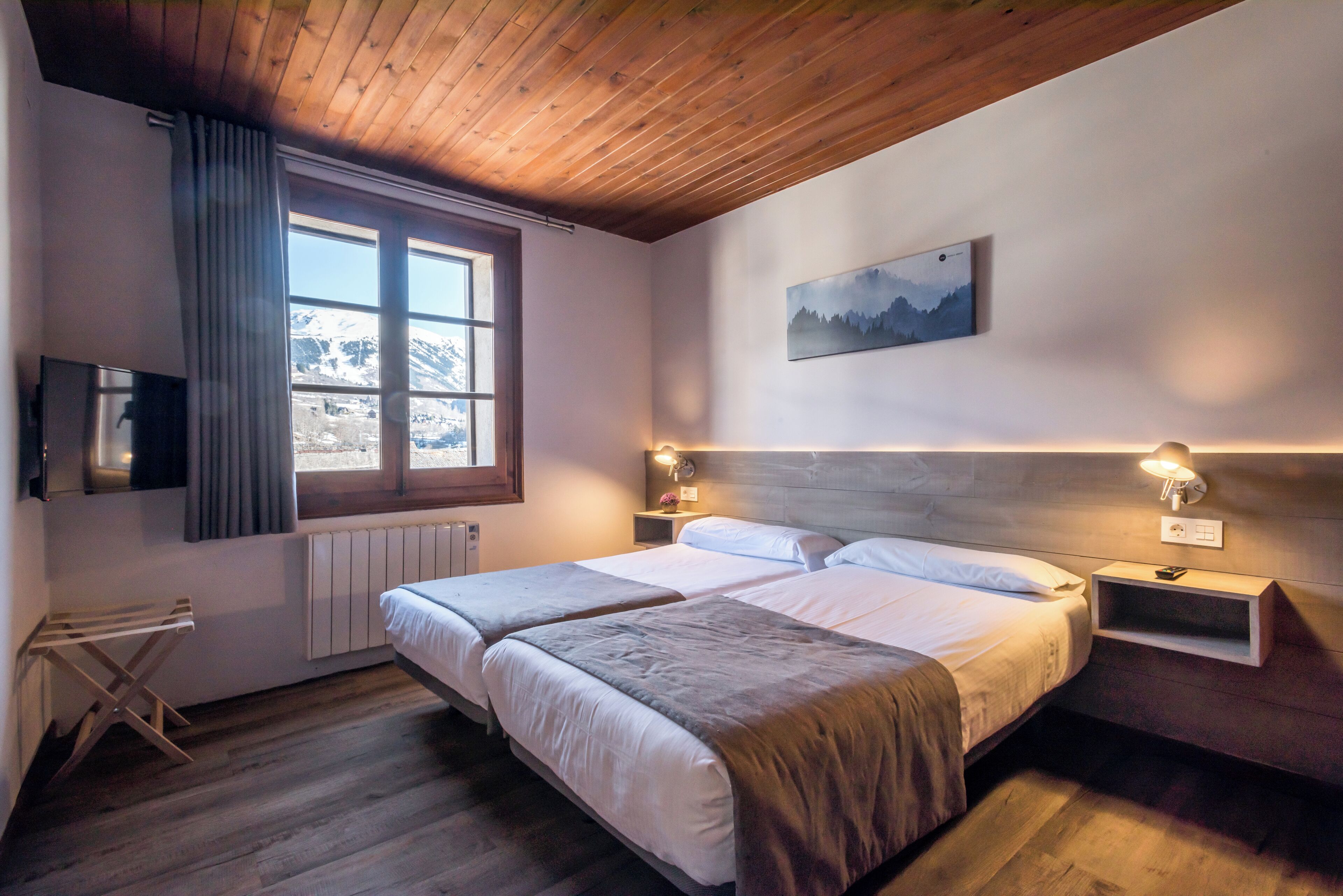 免费婴儿床、折叠床/加床（额外收费）、免费 WiFi