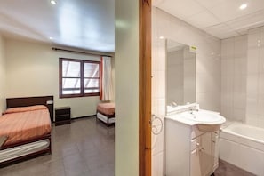 Unclassified image, 5 of 35, button - Albergue Les Estades (Rialp)