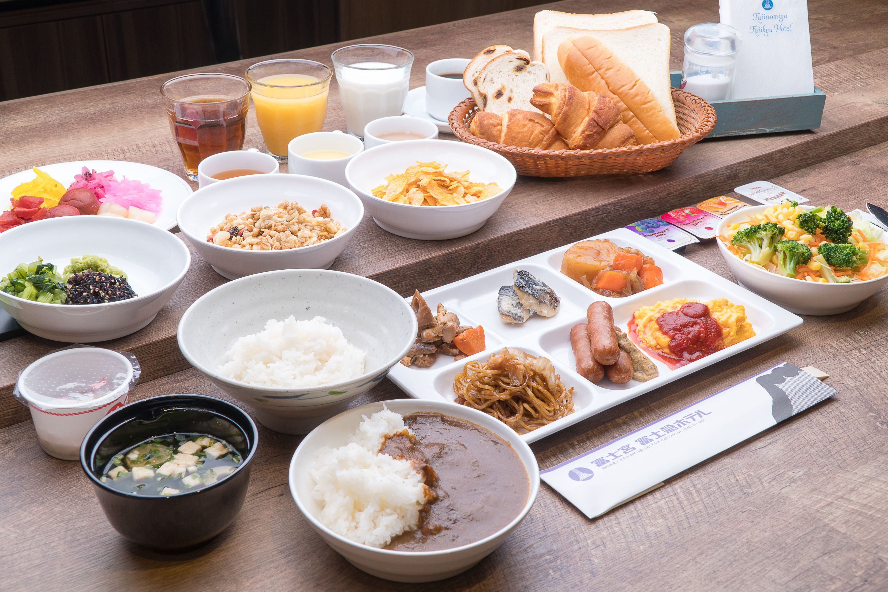 餐饮