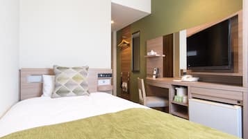 办公桌、免费 WiFi、床单