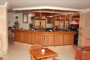 Bar (en la propiedad)