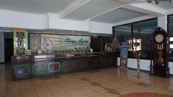 Check-in/check-out kiosk