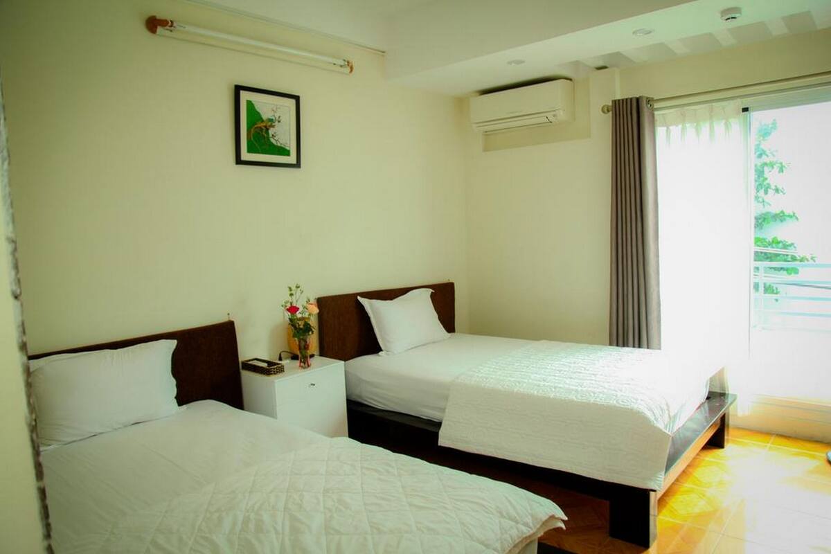 Deluxe Twin Room | Desk, free WiFi, bed sheets