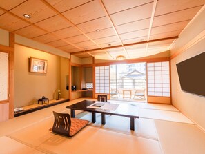 In-room safe, desk, free WiFi, bed sheets